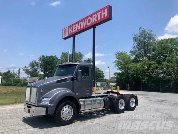 Kenworth T880 Conventional Trucks / Tractor Trucks