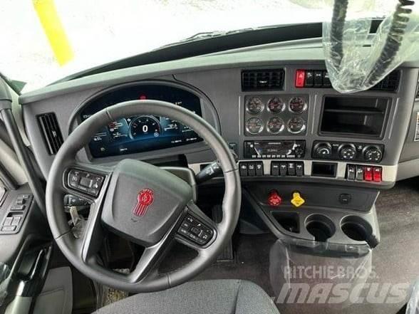 Kenworth T880 Conventional Trucks / Tractor Trucks