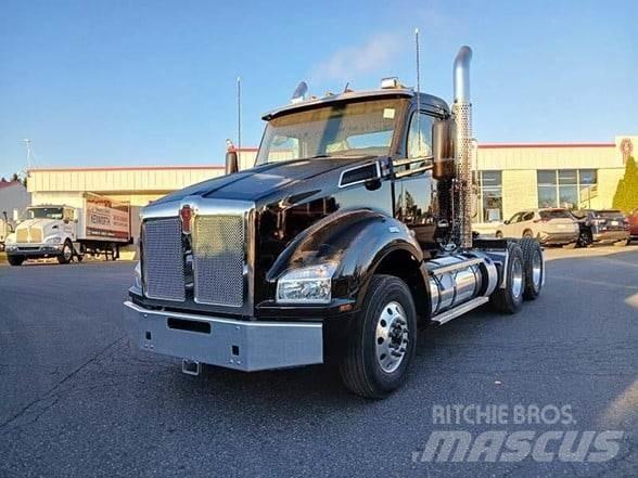 Kenworth T880 Conventional Trucks / Tractor Trucks