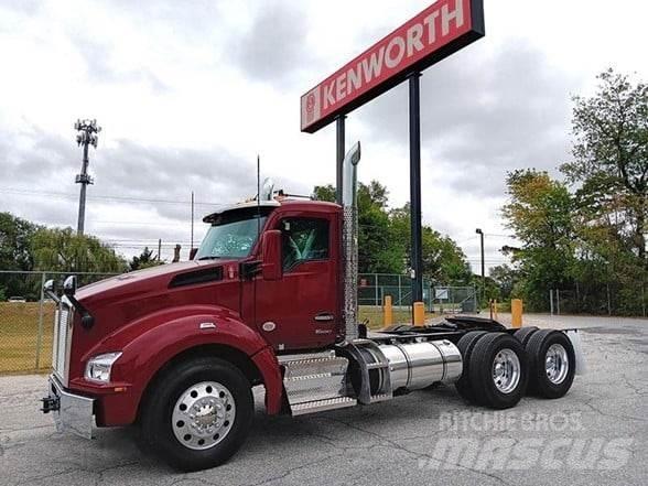 Kenworth T880 Conventional Trucks / Tractor Trucks