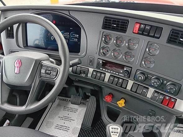 Kenworth T880 Conventional Trucks / Tractor Trucks