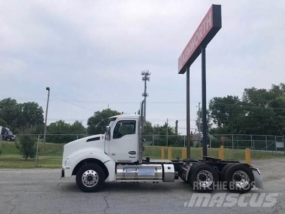 Kenworth T880 Conventional Trucks / Tractor Trucks