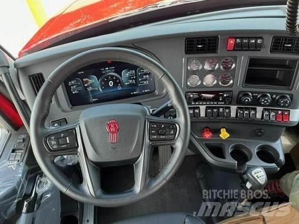 Kenworth T880 Conventional Trucks / Tractor Trucks