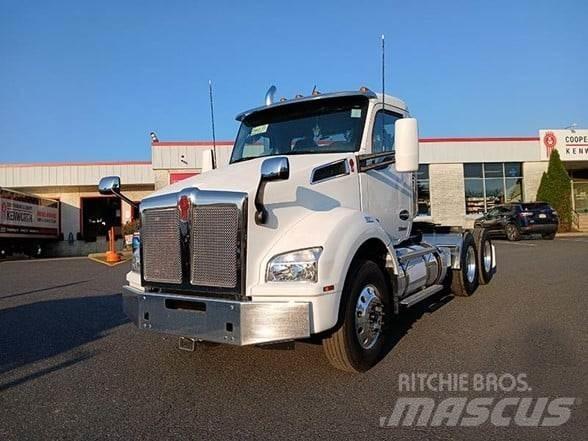Kenworth T880 Conventional Trucks / Tractor Trucks