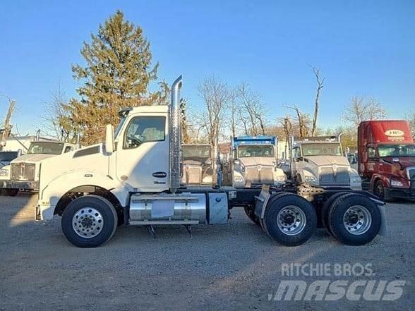Kenworth T880 Conventional Trucks / Tractor Trucks