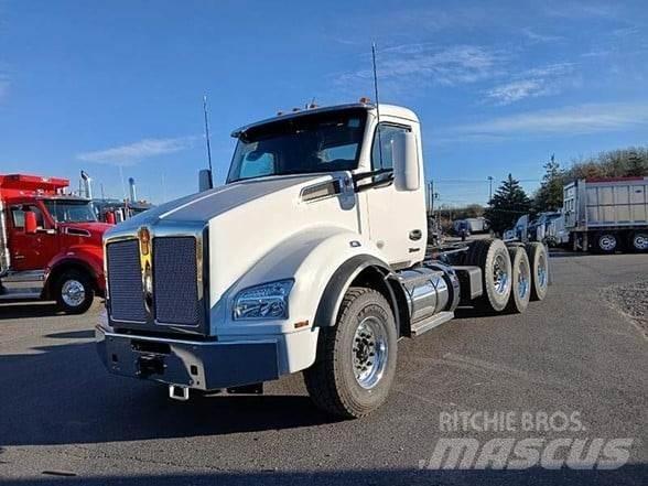 Kenworth T880 Cab & Chassis Trucks