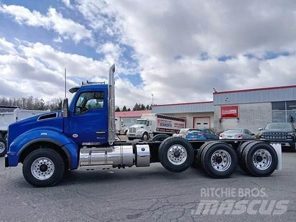 Kenworth T880 Cab & Chassis Trucks