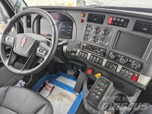 Kenworth T880 Dump Trucks