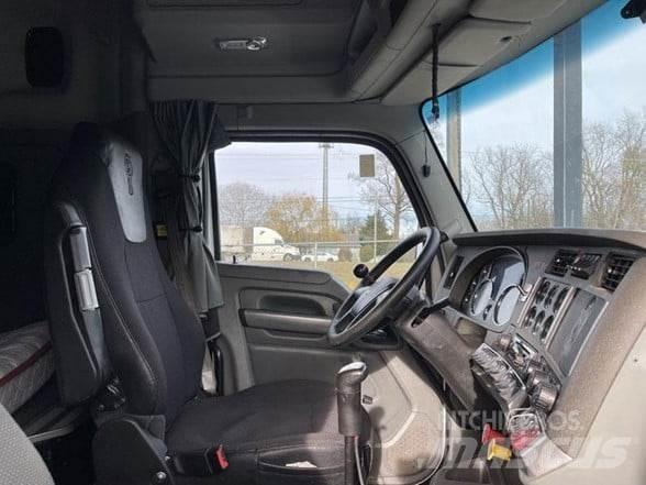 Kenworth T880 Conventional Trucks / Tractor Trucks