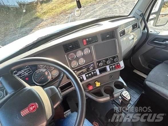 Kenworth T880 Conventional Trucks / Tractor Trucks