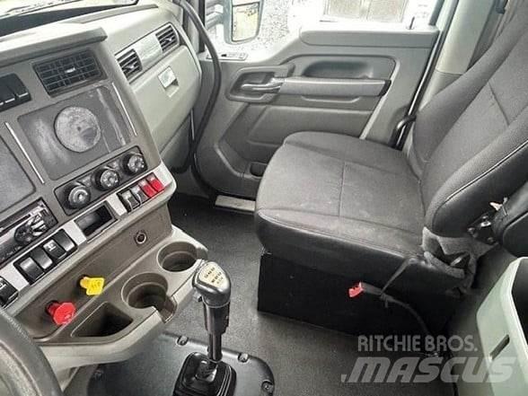 Kenworth T880 Conventional Trucks / Tractor Trucks