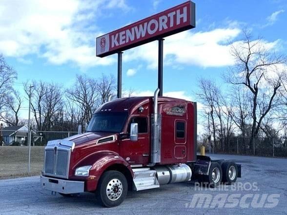 Kenworth T880 Conventional Trucks / Tractor Trucks