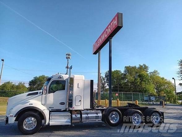 Kenworth T880 Conventional Trucks / Tractor Trucks