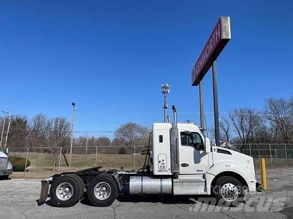 Kenworth T880 Conventional Trucks / Tractor Trucks