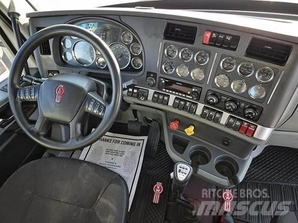 Kenworth T880 Conventional Trucks / Tractor Trucks