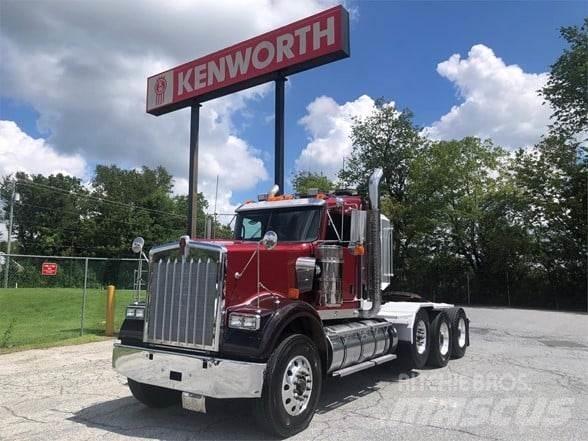 Kenworth W900B Conventional Trucks / Tractor Trucks