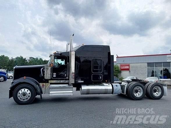 Kenworth W900L Conventional Trucks / Tractor Trucks
