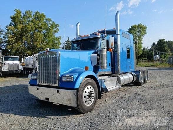 Kenworth W900L Conventional Trucks / Tractor Trucks