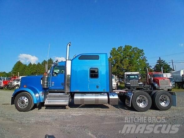 Kenworth W900L Conventional Trucks / Tractor Trucks