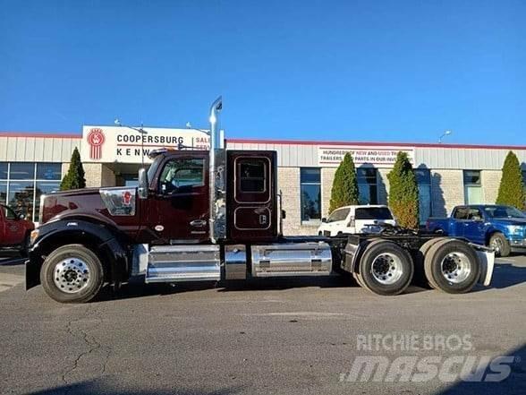 Kenworth W990 Conventional Trucks / Tractor Trucks