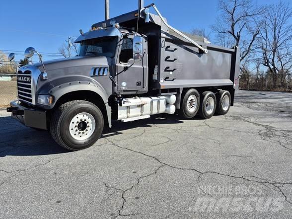 Mack GRANITE 64FR Dump Trucks