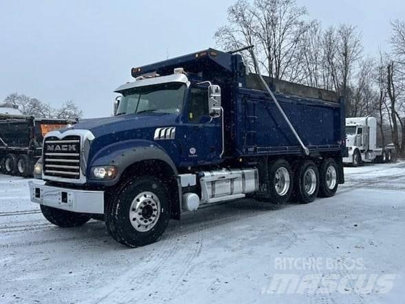 Mack GRANITE 64FR Dump Trucks