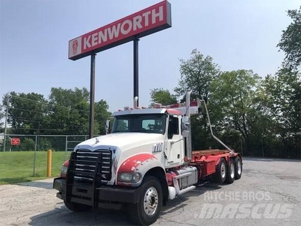 Mack GRANITE GU713 Garbage Trucks / Recycling Trucks