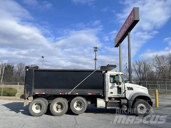 Mack GRANITE GU713 Dump Trucks