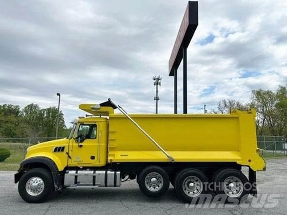 Mack GRANITE GU713 Dump Trucks