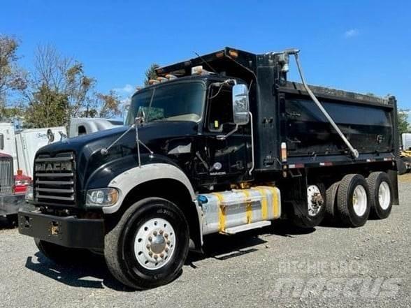 Mack GRANITE GU713 Dump Trucks