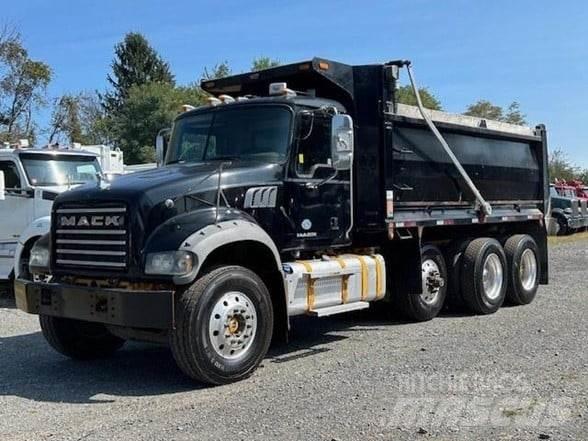 Mack GRANITE GU713 Dump Trucks