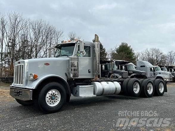 Peterbilt 367 Conventional Trucks / Tractor Trucks