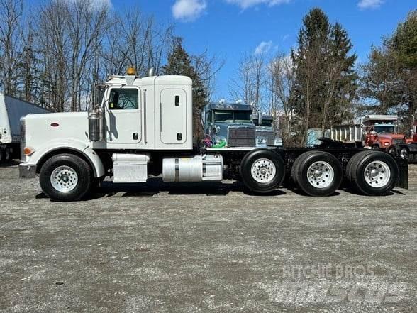 Peterbilt 367 Conventional Trucks / Tractor Trucks
