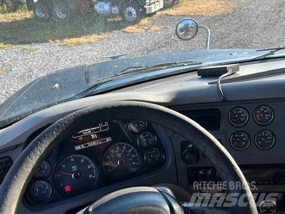 Peterbilt 567 Dump Trucks