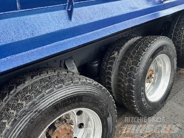 Peterbilt 567 Dump Trucks