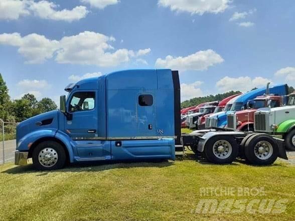 Peterbilt 579 Conventional Trucks / Tractor Trucks