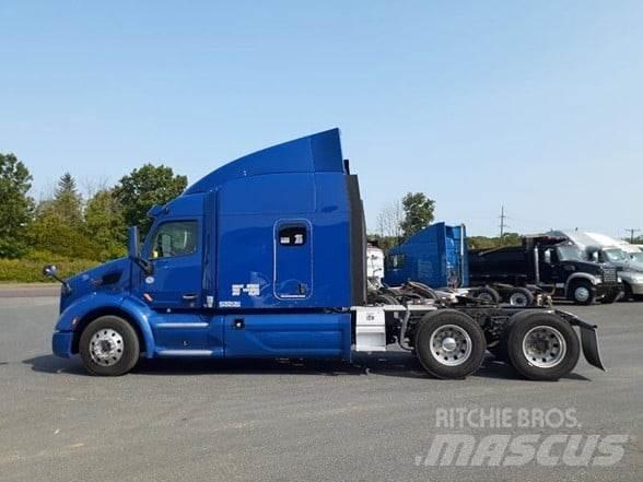 Peterbilt 579 Conventional Trucks / Tractor Trucks