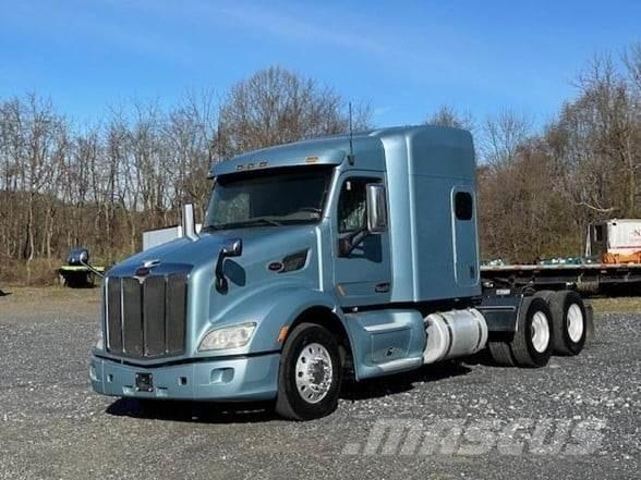 Peterbilt 579 Conventional Trucks / Tractor Trucks