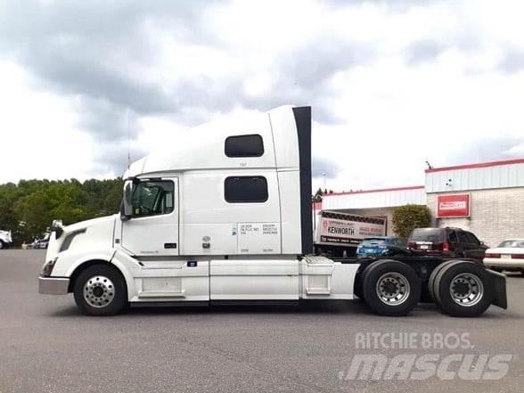Volvo VNL64T780 Conventional Trucks / Tractor Trucks