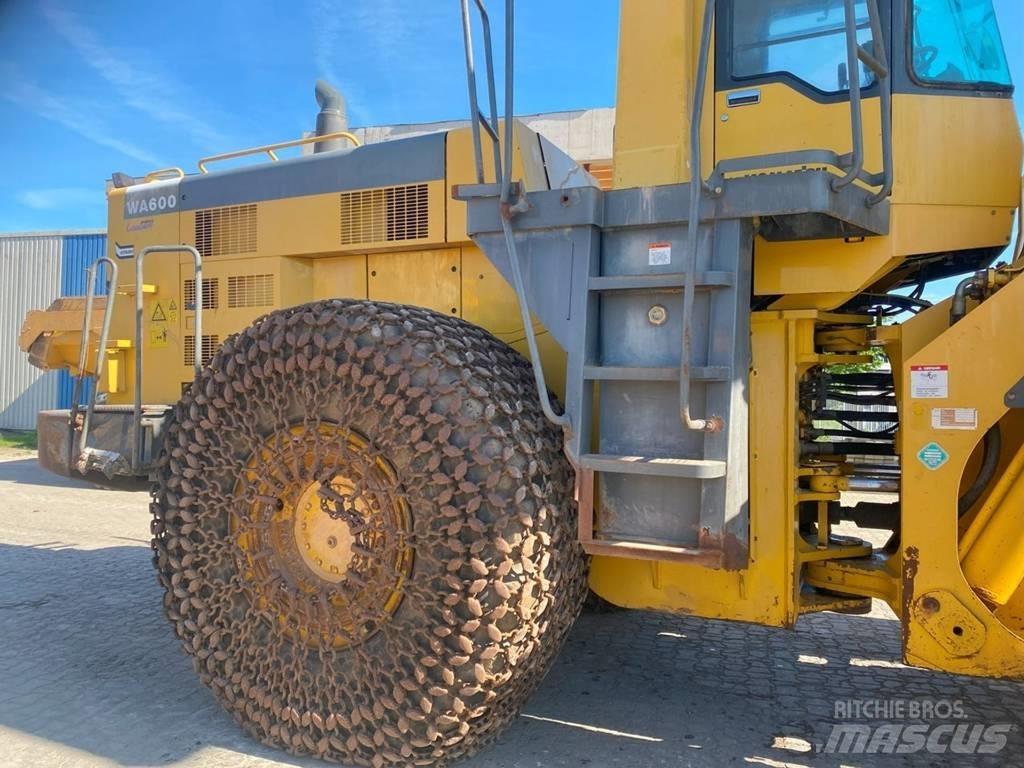 Komatsu WA 600-3 Wheel Loaders