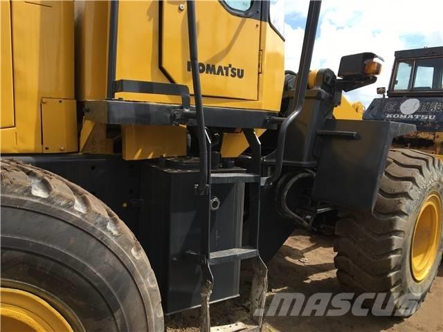 Komatsu WA380 Wheel Loaders