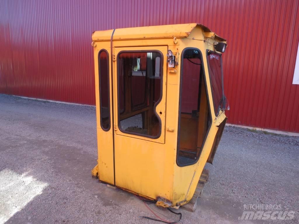 Fiat-Allis 345B Forestry Cabin