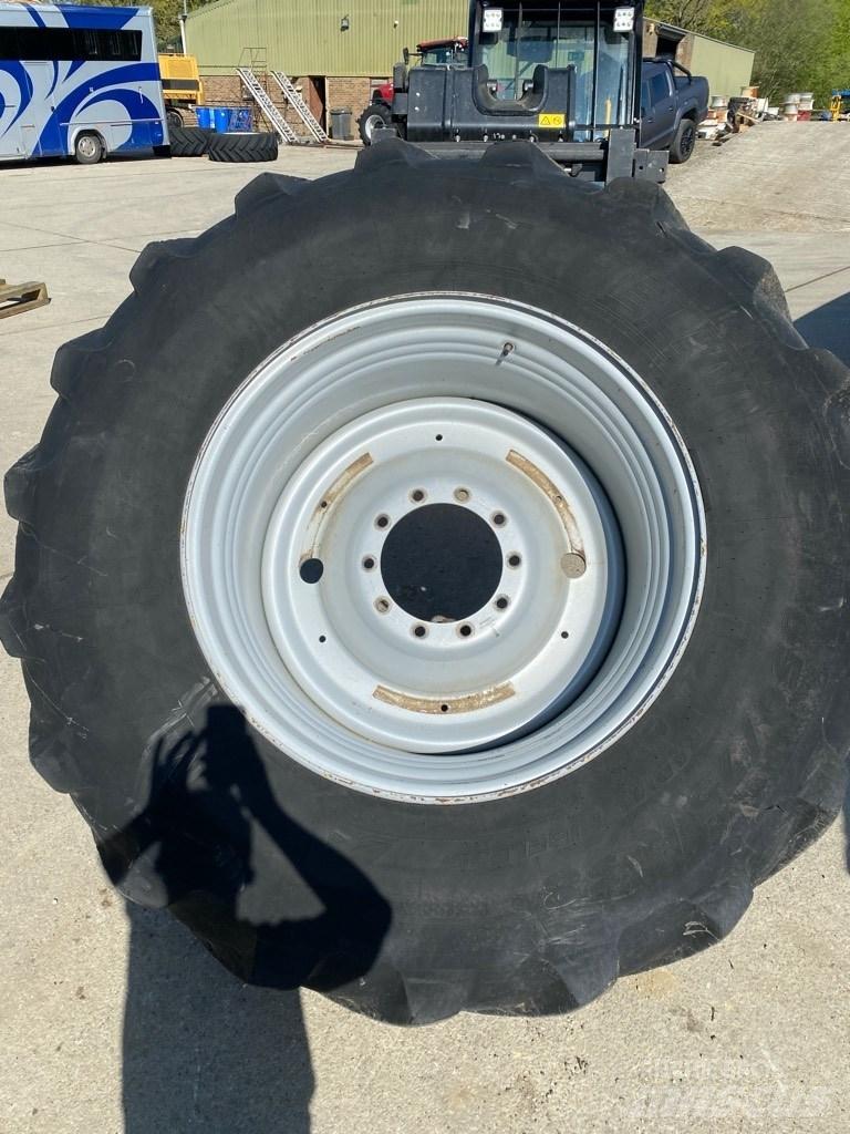 Case IH Puma Tires, wheels and rims
