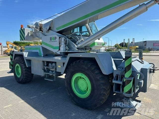 P&H 35 Mobile and all terrain cranes
