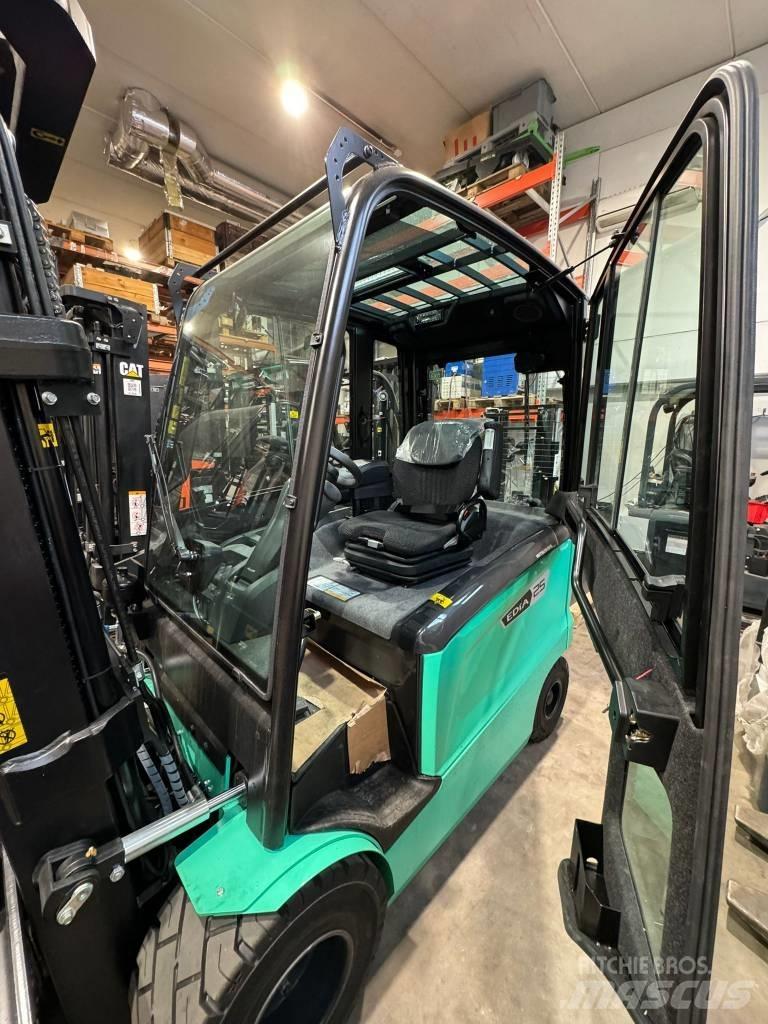 Mitsubishi FB25ACN Electric Forklifts