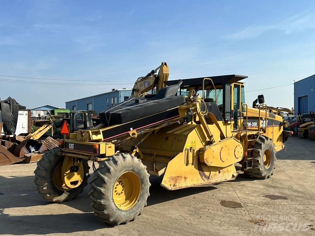 CAT RM 300 Asphalt Recycling Equipment