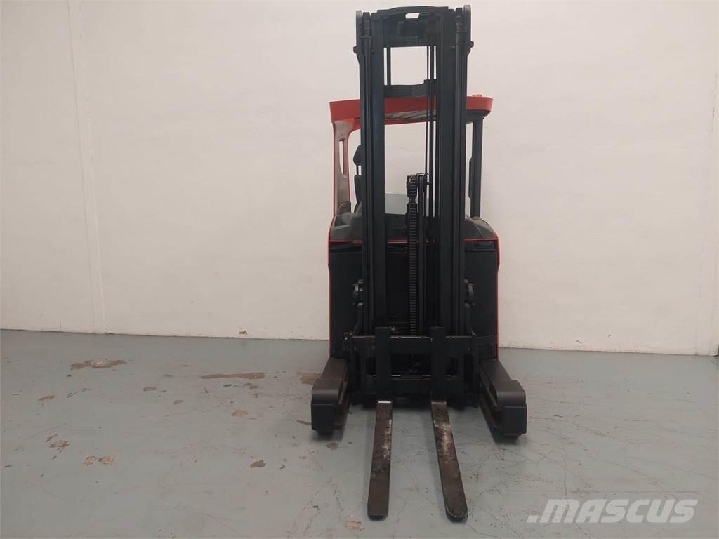 BT RRE 140 H Reach trucks