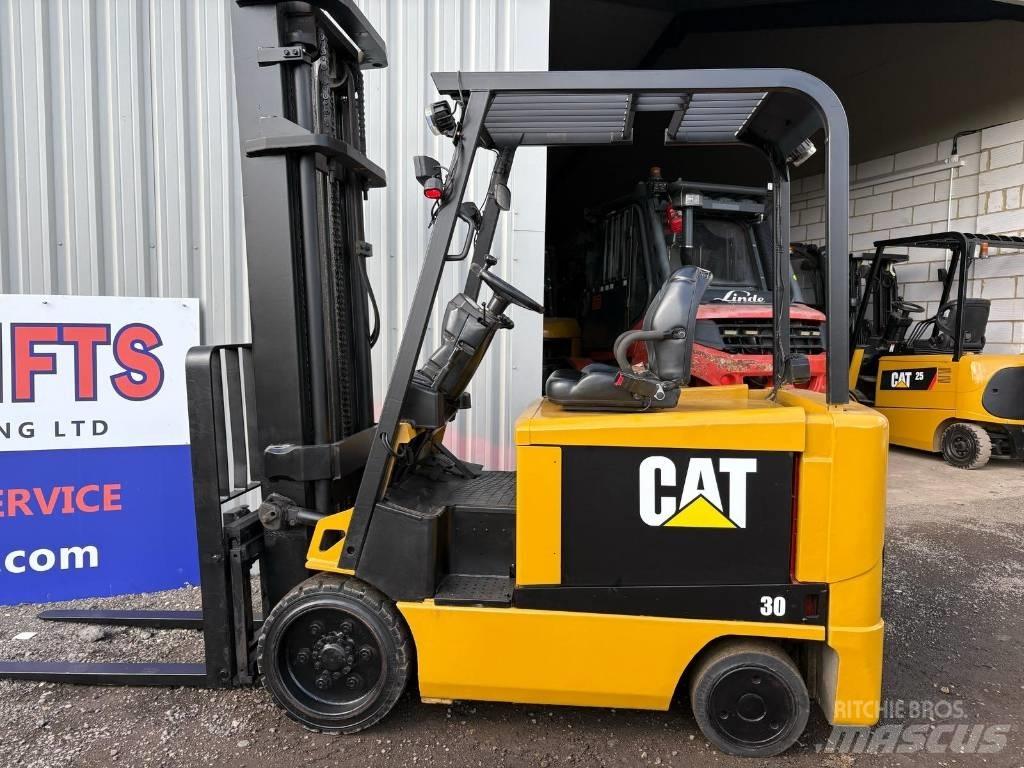 CAT EP 30 K Electric Forklifts