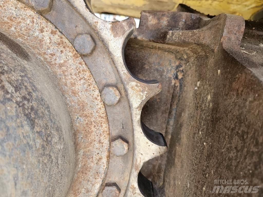 Komatsu PC210LC-8 Crawler Excavators