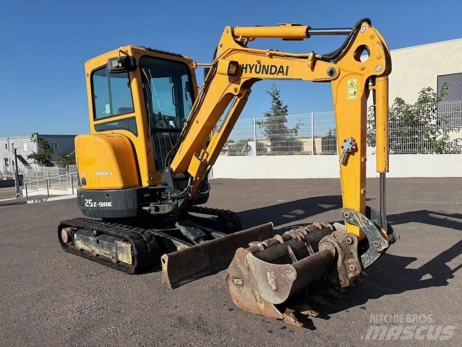 Hyundai R25Z-9 AK Mini Excavators <7t (Mini Diggers)